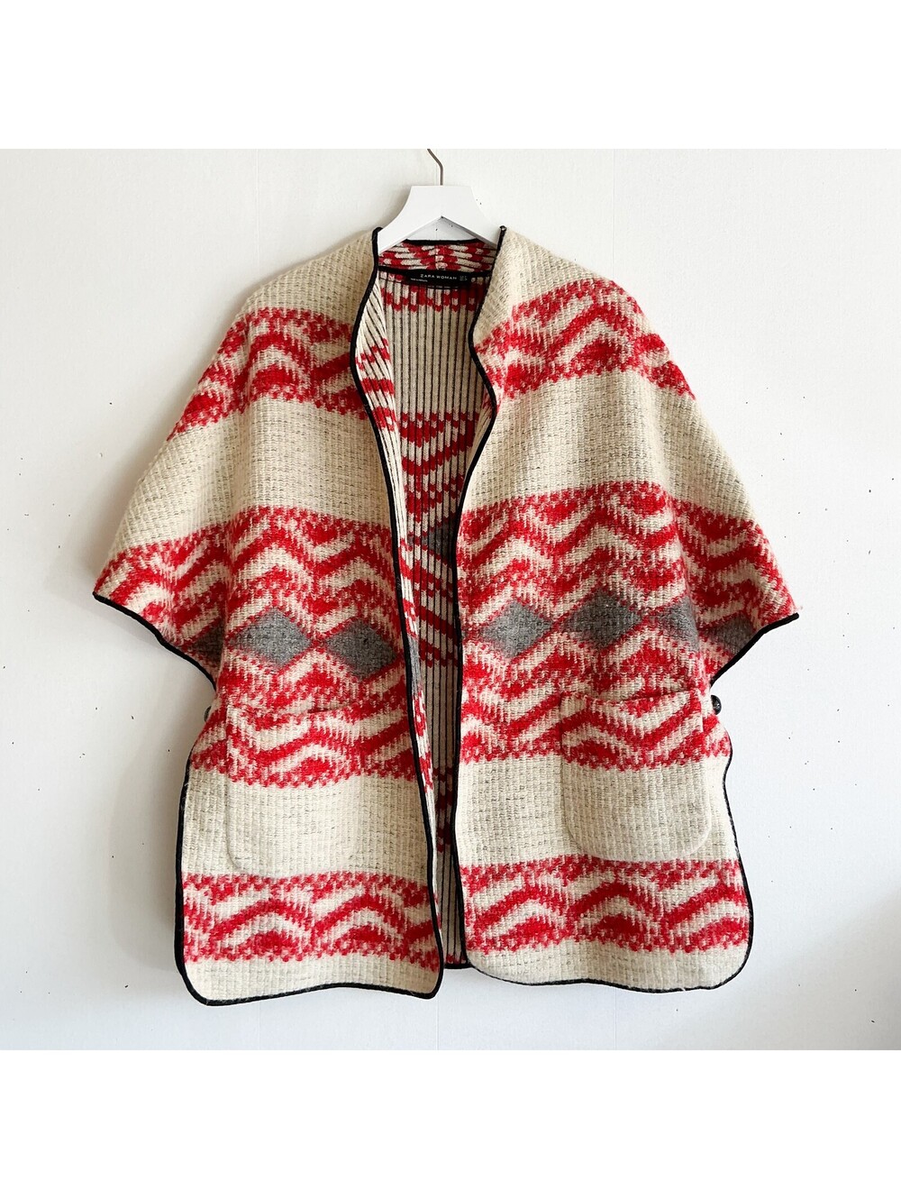 Zara Woman Red & Beige Wool Blend Aztec Patterned Poncho with Pockets Sweater M